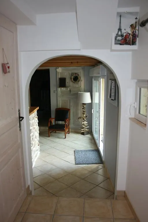 Bed & Breakfast La Maison Dans Les Nuages Secheras France